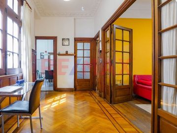 VENTA DEPTO 4 AMBIENTES . MONSERRAT. EDIF DEL ARCO