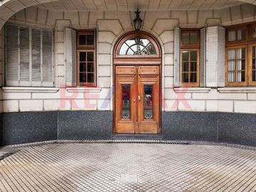 VENTA DEPTO 4 AMBIENTES . MONSERRAT. EDIF DEL ARCO