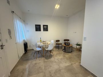 VENTA PH DE DOS AMB RECICLADO CON PATIO