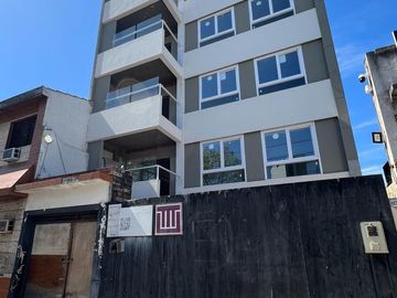 Monoambiente 4to piso - Balcón con Parrilla!