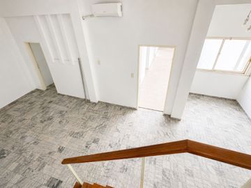 VENTA CONSULTORIOS ENT INDEP Y TERRAZA FLORES