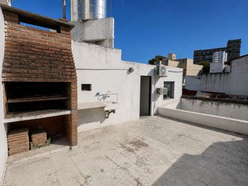 VENTA PH 6 AMB ENTRADA INDEP TERRAZA PROPIA FLORES