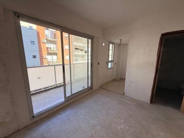 EDIFICIO EN CONSTRUCCION MONOAMBIENTE CON BALCON