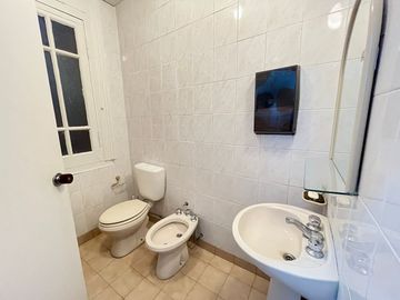 VENTA OFICINA MICROCENTRO