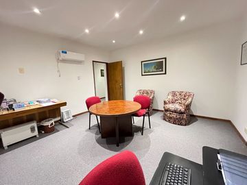 VENTA OFICINA MICROCENTRO
