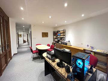 VENTA OFICINA MICROCENTRO