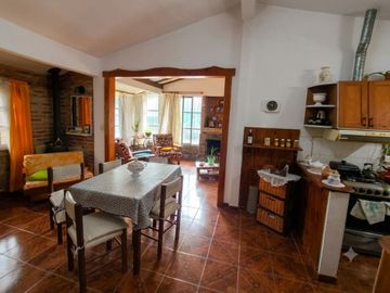 Casa Quinta sobre 2 lotes Fco Álvarez, Moreno
