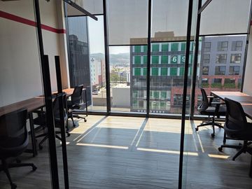 RENTA DE OFICINAS AMUEBLADAS EN JURIQUILLA