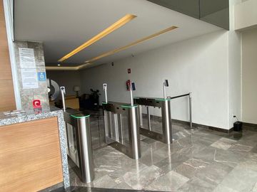 SE VENDE O SE RENTA  OFICINA EN World Trade Center de Querétaro