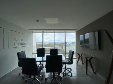 SE VENDE O SE RENTA  OFICINA EN World Trade Center de Querétaro