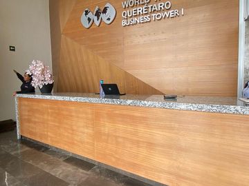 SE RENTA OFICINA en World Trade Center de Querétaro