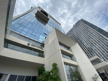 SE RENTA OFICINA en World Trade Center de Querétaro