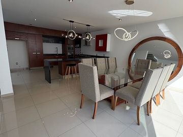 Casa en la Cima, en Avenida