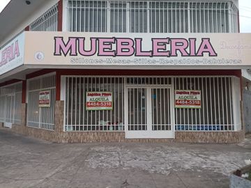 LOCAL COMERCIAL EN ALQUILER – ESQUINA ESTRATÉGICA SOBRE AV. PRESIDENTE PERÓN – VILLA LUZURIAGA