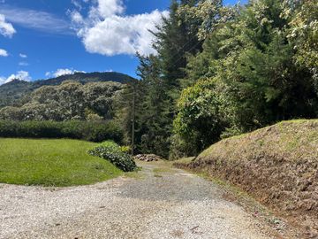 FINCA PARA ARRIENDO Y VENTA EN RIONEGRO