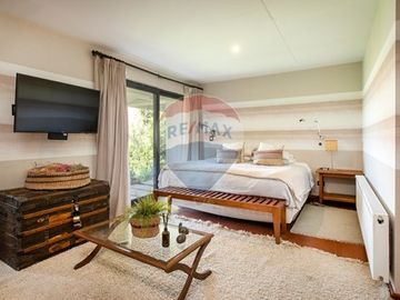 Exclusiva casa Mediterránea vista a la cordillera.