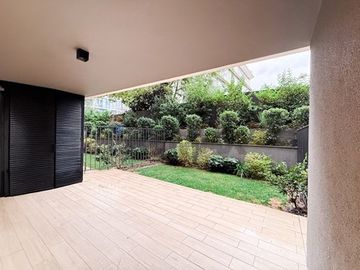 Depto Semi Nuevo 1D con Patio Las Condes