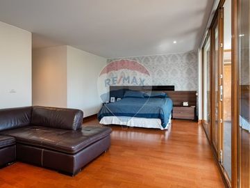 Exclusivo Departamento de 360 m2  Palier Privado