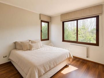 Lo Pinto, Casa en Condominio con Agua Propia, Gran Jardín y Cabaña de Invitados