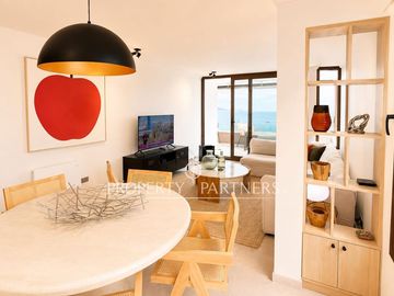 Vista despejada al mar y en primera línea, espectacular departamento remodelado y amoblado