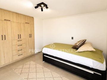 Vista despejada al mar y en primera línea, espectacular departamento remodelado y amoblado