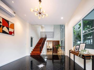 For Sale Home office near Mo Chit–Chatuchak, just 300 meters from Vibhavadi Road. , Chomphon , Chatuchak , Bangkok , CX-166542