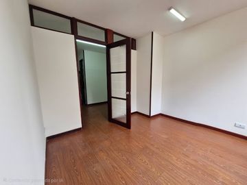 Oficina en arriendo, centro internacional Bogotá