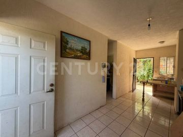 Casa en Fracc. Colomos Residencial, El Colomo, Mzo. Colima. C.P. 28800
