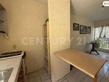 Casa en Fracc. Colomos Residencial, El Colomo, Mzo. Colima. C.P. 28800