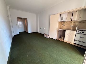 Departamento en venta-Monoambiente con balcon a la calle-Centro-Mar del Plata