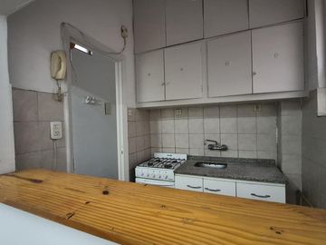 2amb. en San Cristóbal, bajas expensas!