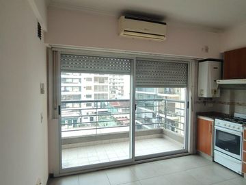 Alquiler departamento monoambiente en Flores
