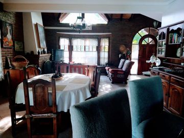 Casa en venta y alquiler anual en Country Banco Provincia