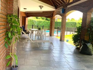 Casa en venta y alquiler anual en Country Banco Provincia