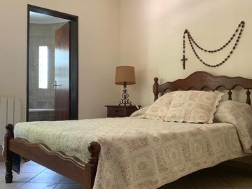 Casa en venta y alquiler anual en Country Banco Provincia