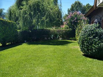 Casa en venta y alquiler anual en Country Banco Provincia