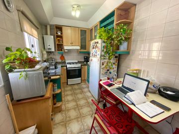 VENTA DEPARTAMENTO 5 AMBIENTES, CON BALCON FRENTE A PLAZA ARENALES - VILLA DEVOTO