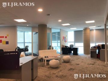 Alquiler de oficina de 297 m2 en Villa Urquiza