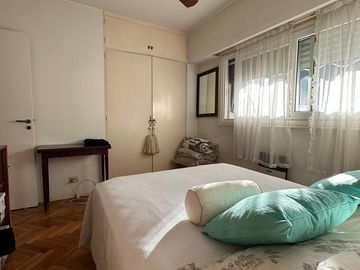 5 Ambientes con Dependencia, Palier Privado, Parrilla y Balcón Cerrado en Palermo Hollywood