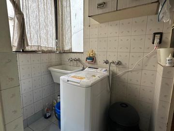 5 Ambientes con Dependencia, Palier Privado, Parrilla y Balcón Cerrado en Palermo Hollywood