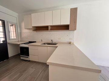 Casa en Alquiler | Punta Chica | 2 Dorm. | Jardín y Pileta. San Fernando