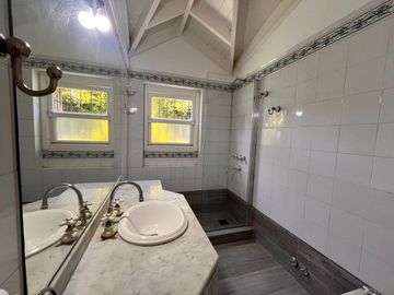 Casa en Alquiler | Punta Chica | 2 Dorm. | Jardín y Pileta. San Fernando