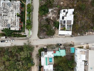 Terreno de 197m2 en esquina en la zona de Temozón