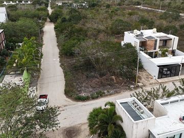 Terreno de 197m2 en esquina en la zona de Temozón