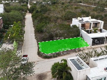 Terreno de 197m2 en esquina en la zona de Temozón