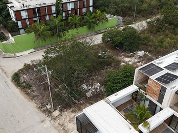 Terreno de 197m2 en esquina en la zona de Temozón