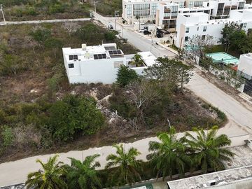 Terreno de 197m2 en esquina en la zona de Temozón