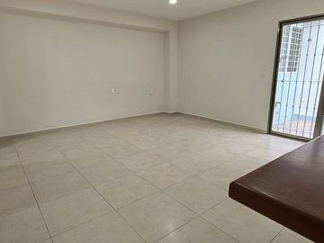 CASA EN VENTA EN LA COL. JUAN PABLO II PRIMERA ETAPA