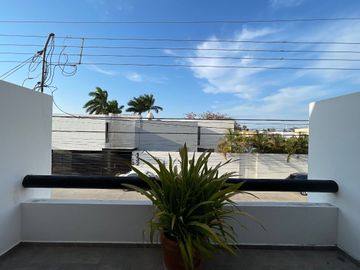 Townhouse Industrial Amueblado en Renta en San Antonio Cinta