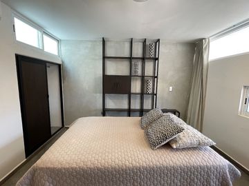 Townhouse Industrial Amueblado en Renta en San Antonio Cinta
